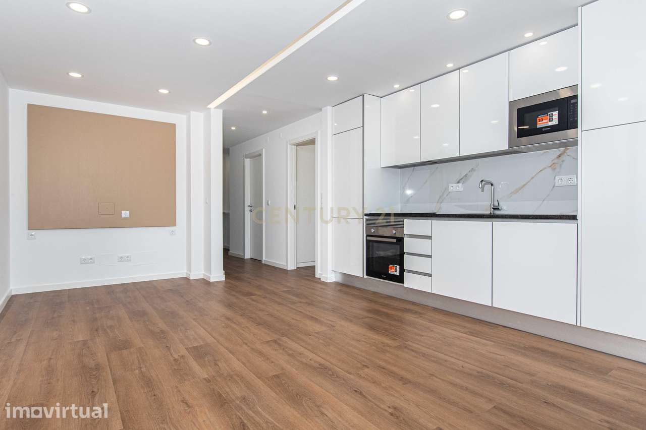 Apartamento T2 Totalmente Remodelado | Rua da Venezuela, Benfica, Lisb - Grande imagem: 5/29