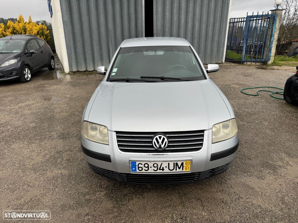 VW Passat 1.9 TDi Trendline EC - 24
