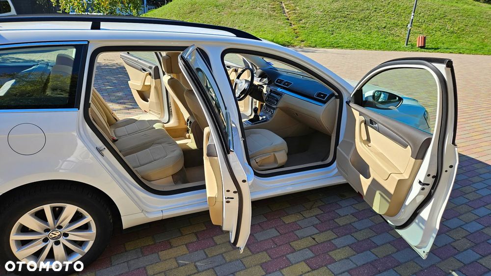 Volkswagen Passat - 14