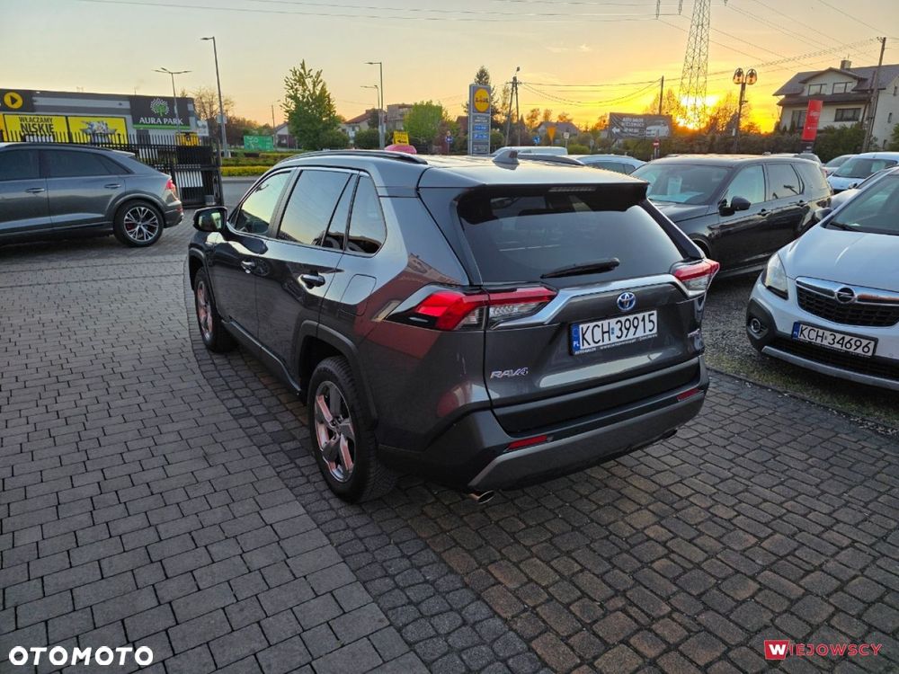 Toyota RAV4 - 8