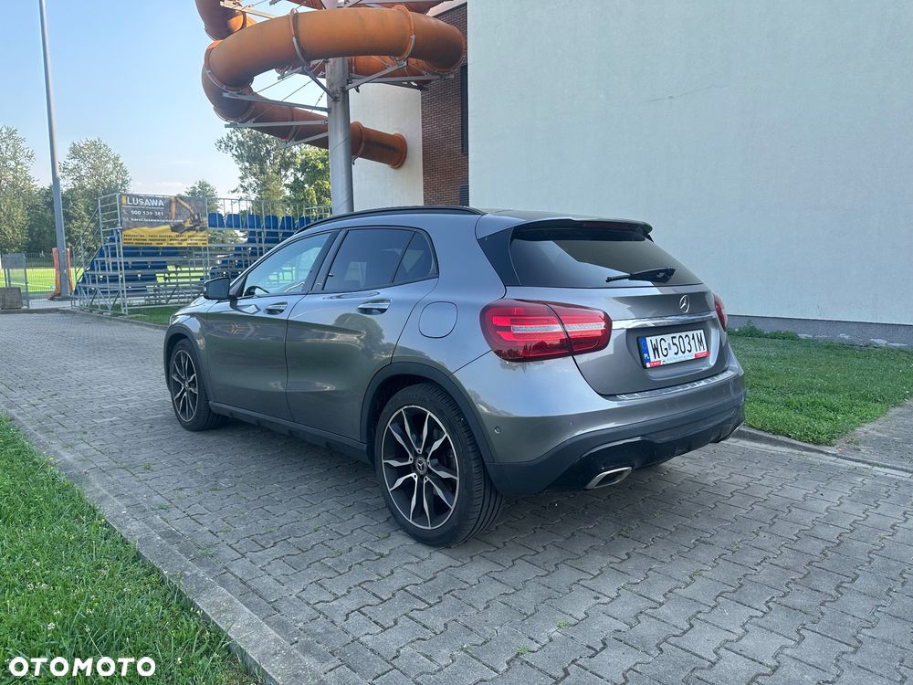 Mercedes-Benz GLA 200 7G-DCT Style - 7