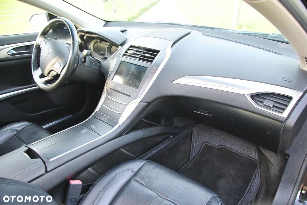 Lincoln MKZ - 12