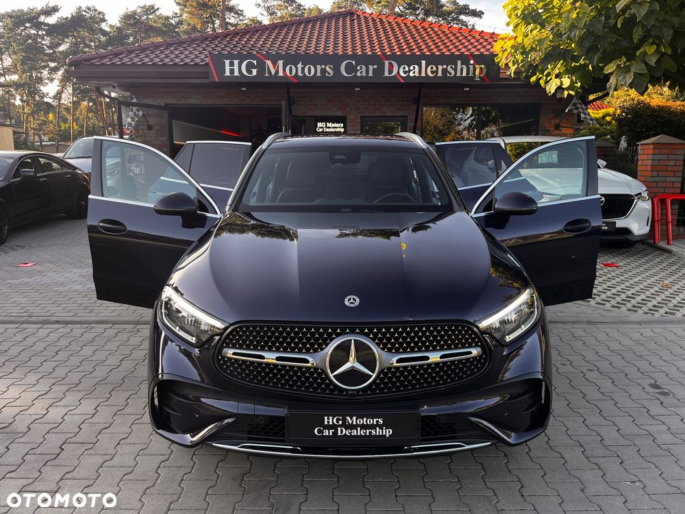 Mercedes-Benz GLC 300 4Matic 9G-TRONIC AMG Line Advanced - 20