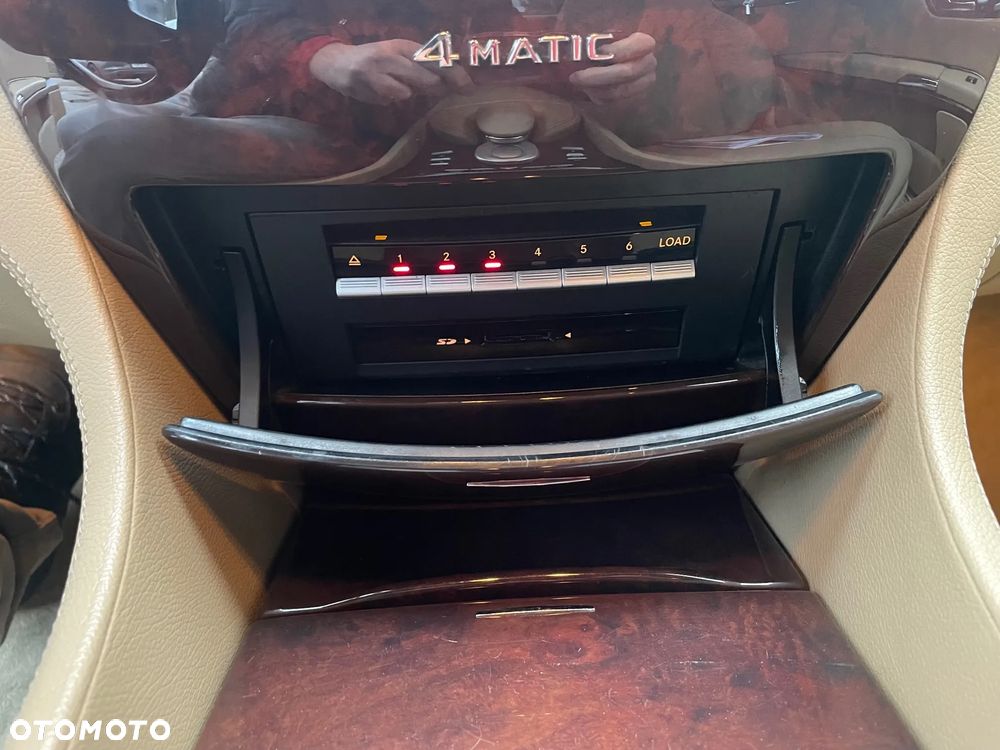 Mercedes-Benz CL 500 4Matic (BlueEFFICIENCY) 7G-TRONIC - 11