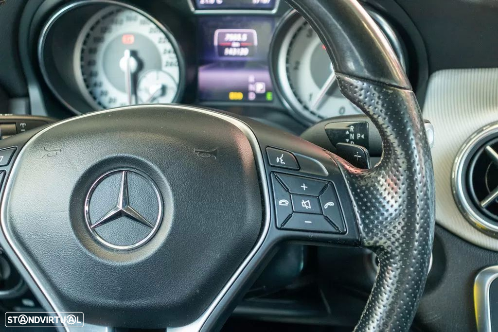 Mercedes-Benz GLA 220 CDI 4Matic 7G-DCT Style - 13