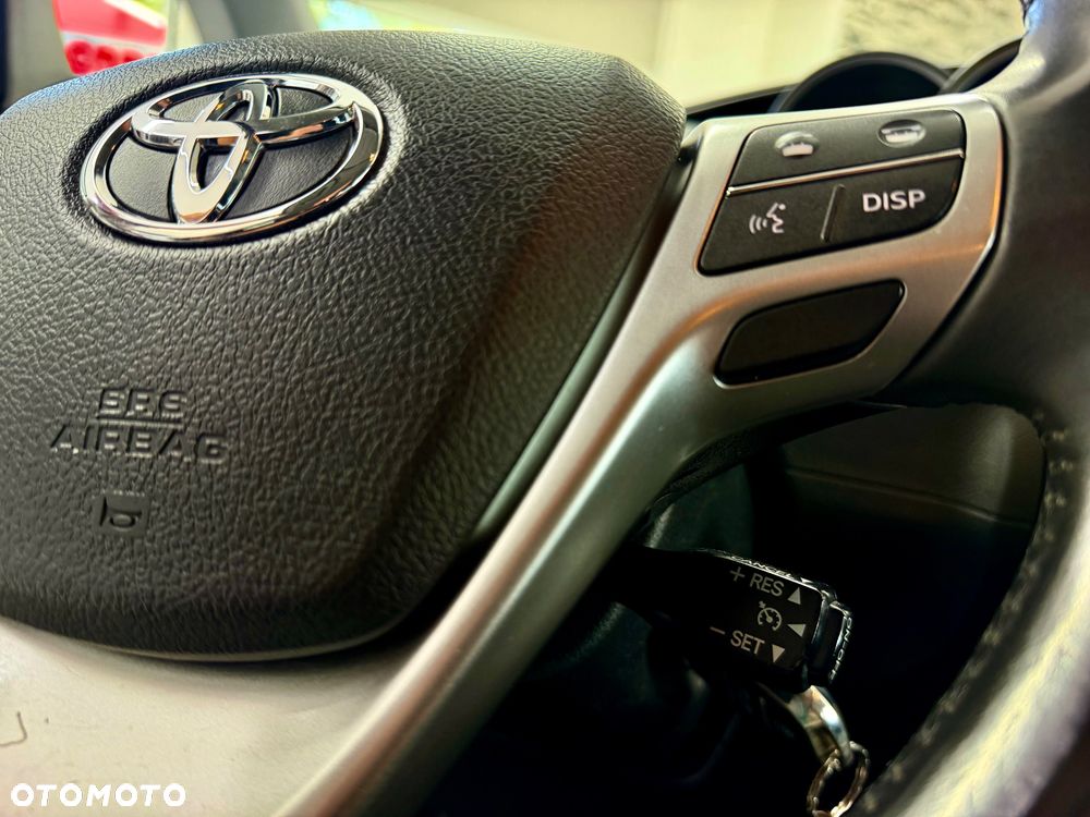 Toyota Verso 1.6 D-4D Prestige - 27