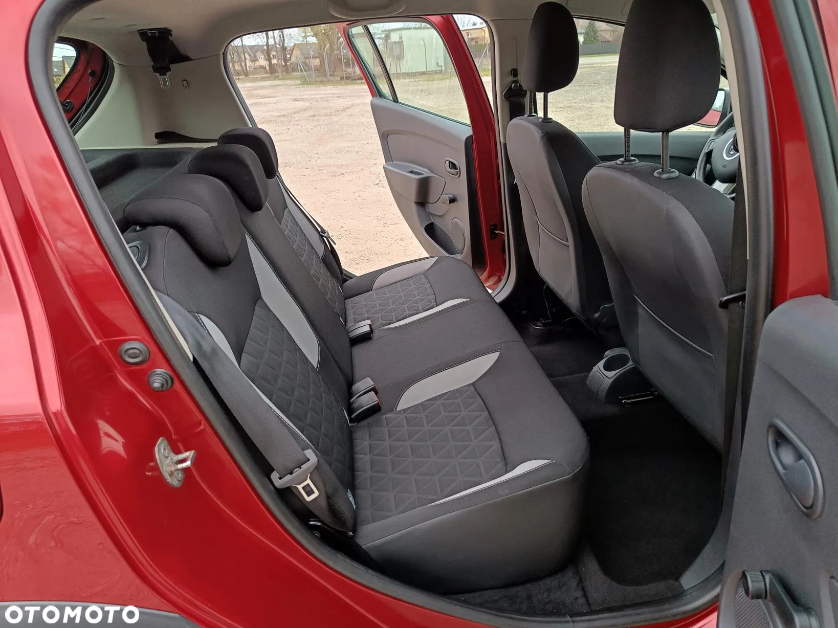 Dacia Sandero Stepway TCe 90 Prestige - 29