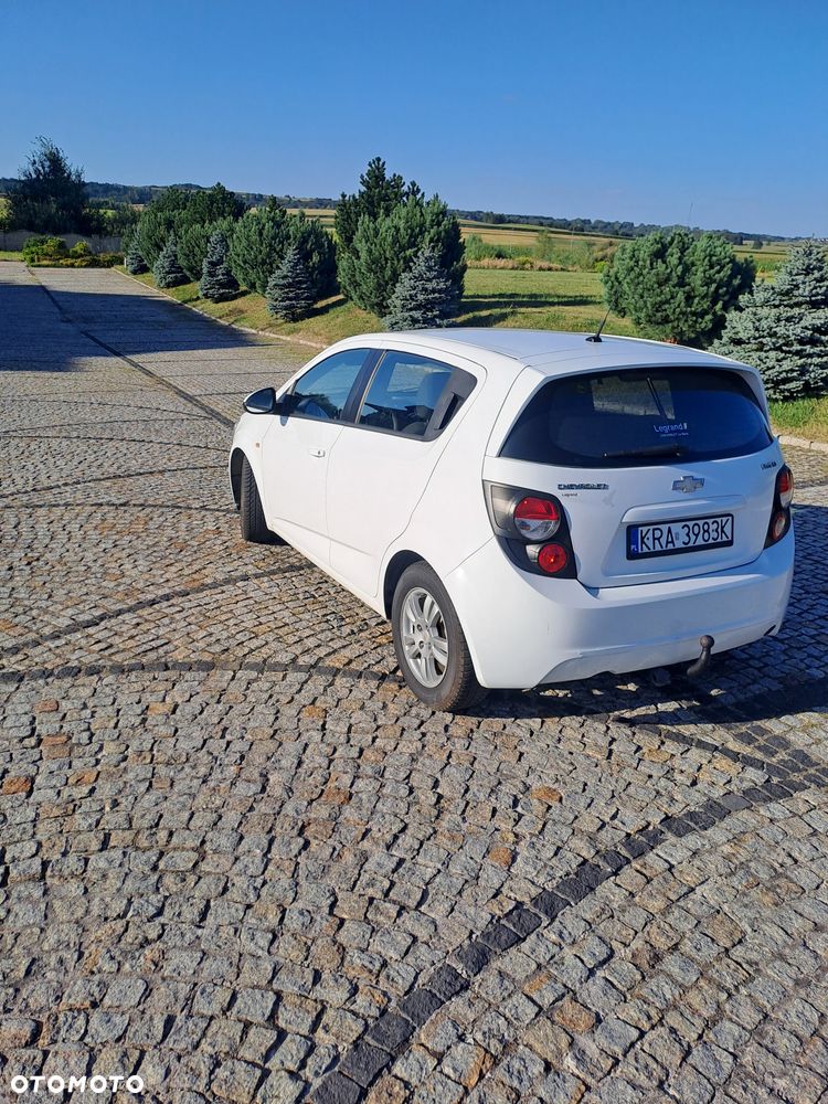 Chevrolet Aveo 1.2 LS - 4