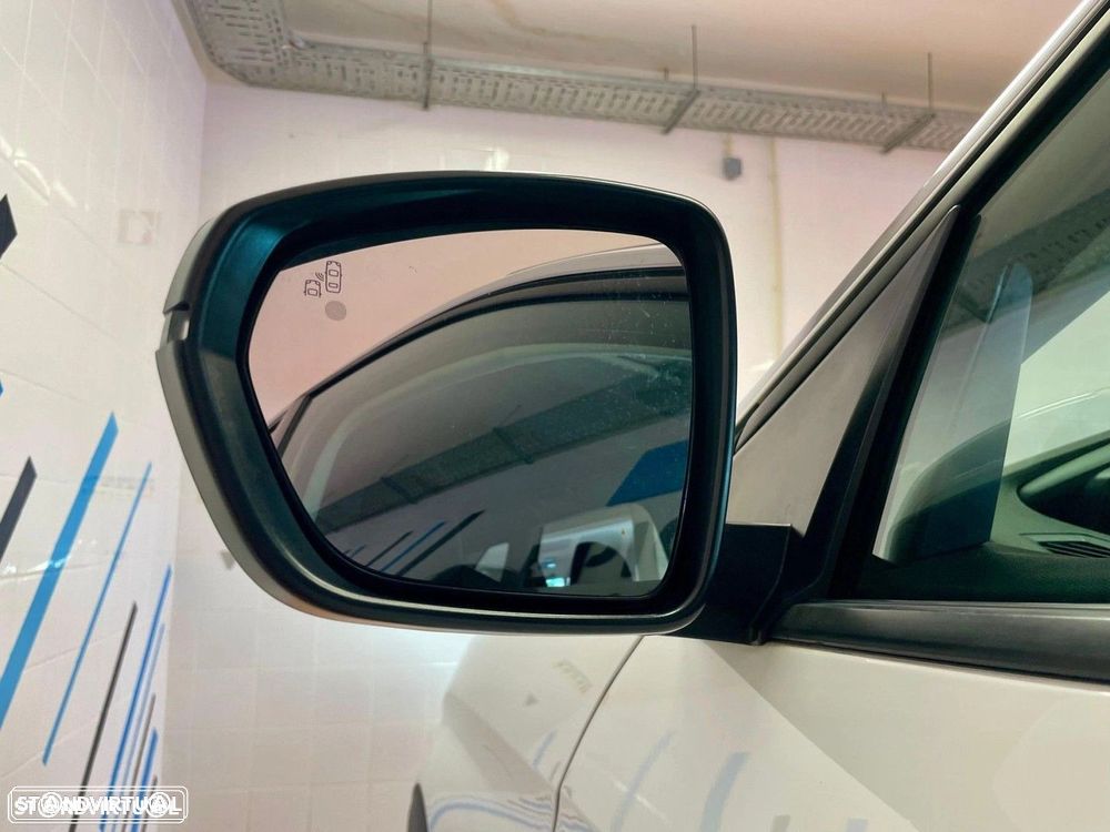 Peugeot 3008 1.2 PureTech Allure EAT6 - 38