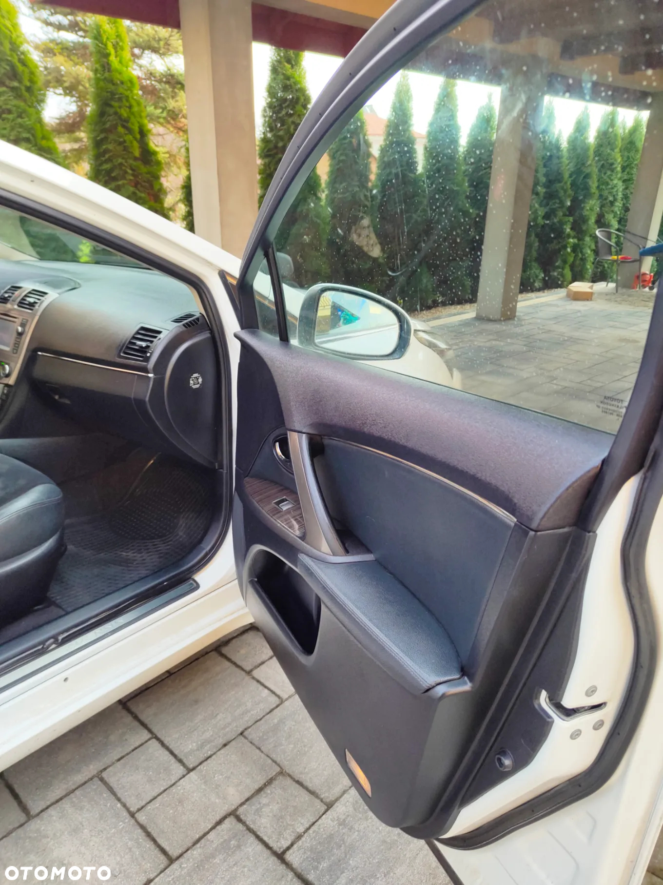 Toyota Avensis 2.0 D-4D Premium - 19