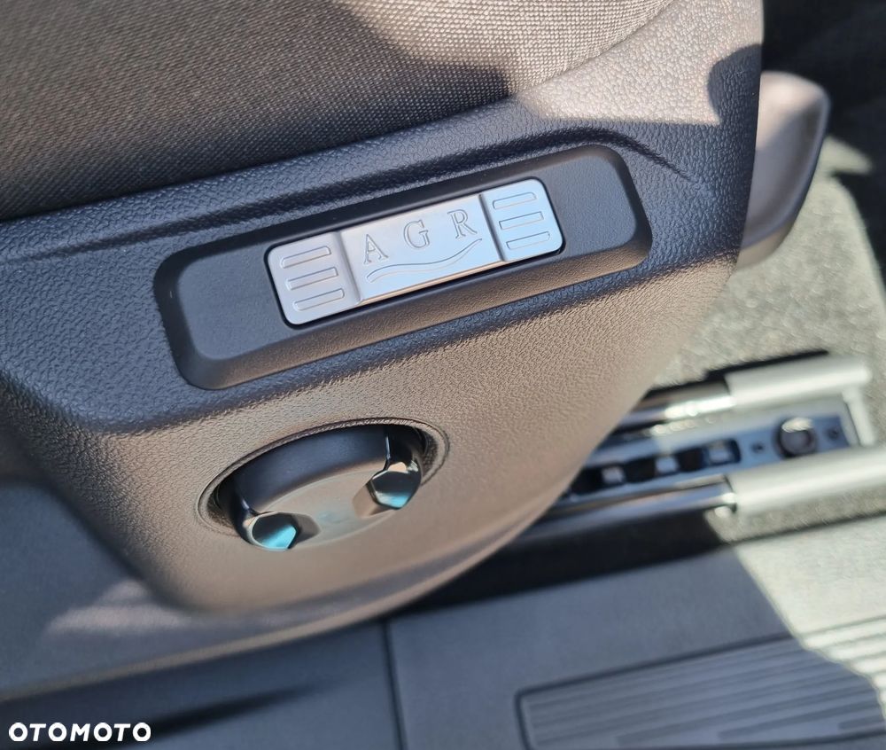 Ford Tourneo Connect Grand - 26