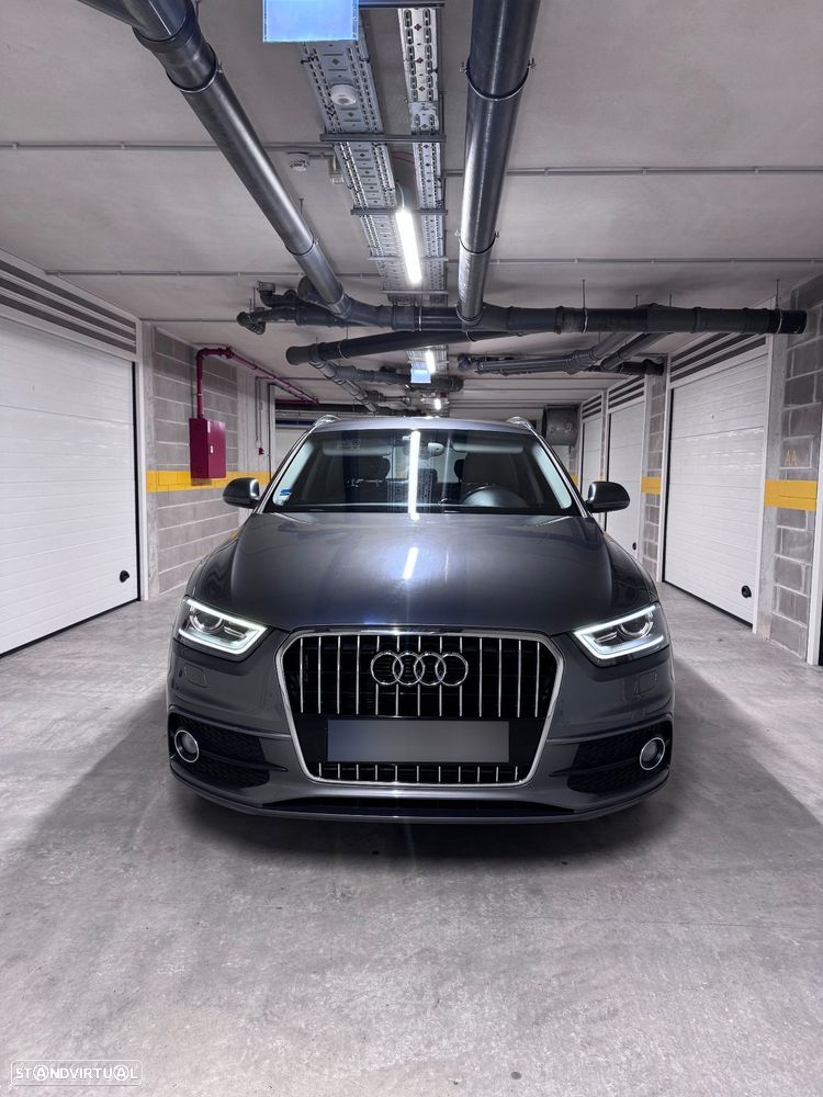 Audi Q3 2.0 TDI S-line - 1