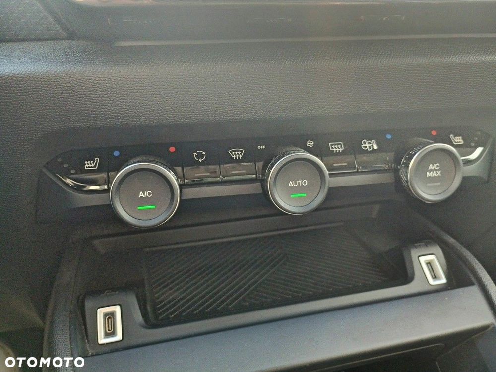 Citroën C4X EV136 50kWh Shine - 21