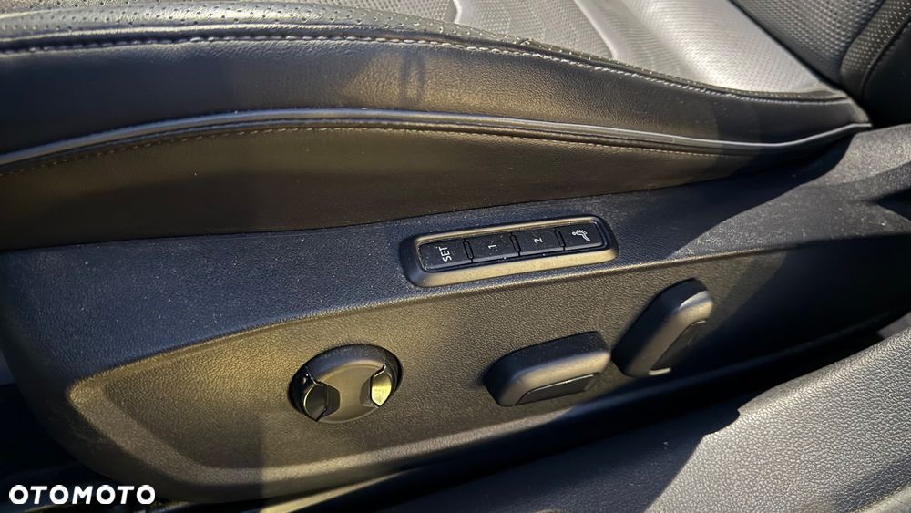 Volkswagen Arteon 2.0 TDI Bi-Turbo SCR 4Mot Elegance DSG - 18