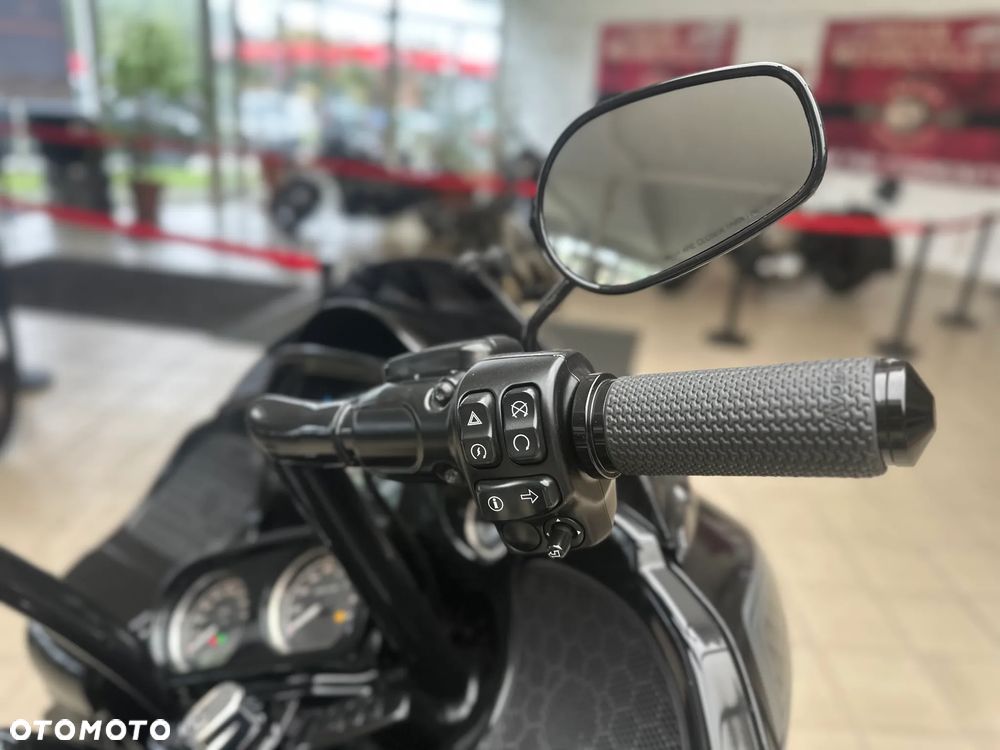 Harley-Davidson Touring Road Glide - 28