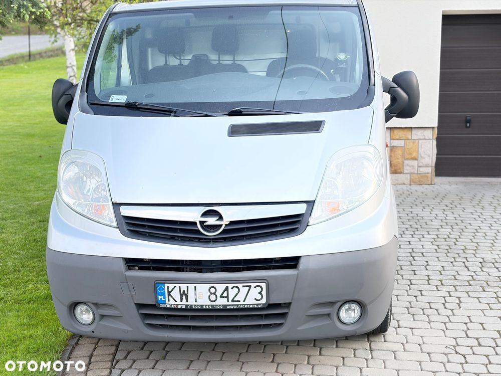 Opel Vivaro - 1