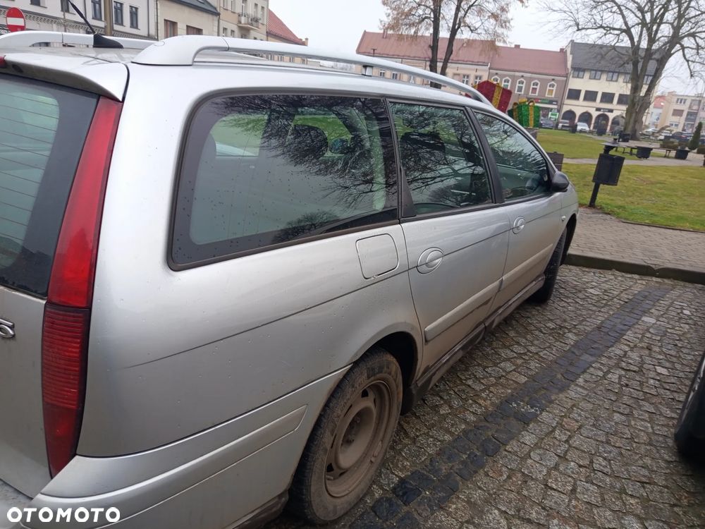 Citroën C5 2.0 HDi Confort - 4