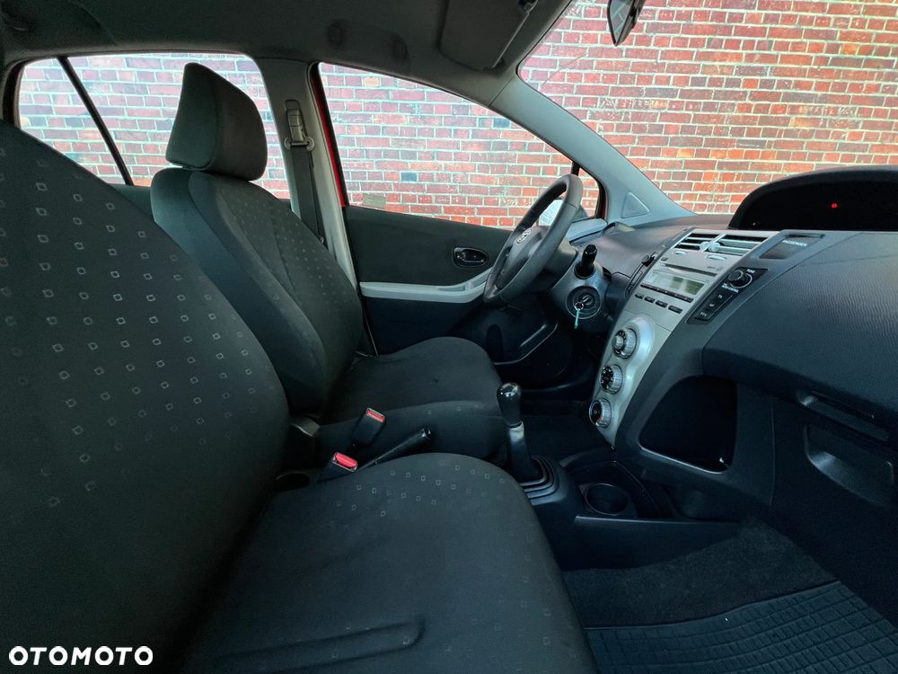 Toyota Yaris - 14