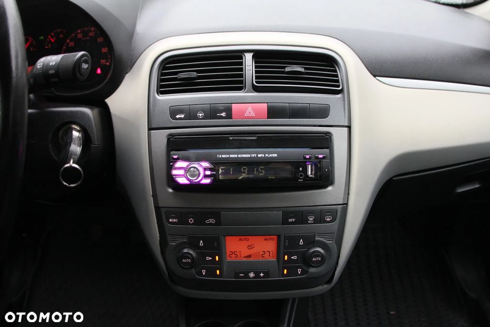 Fiat Grande Punto - 21