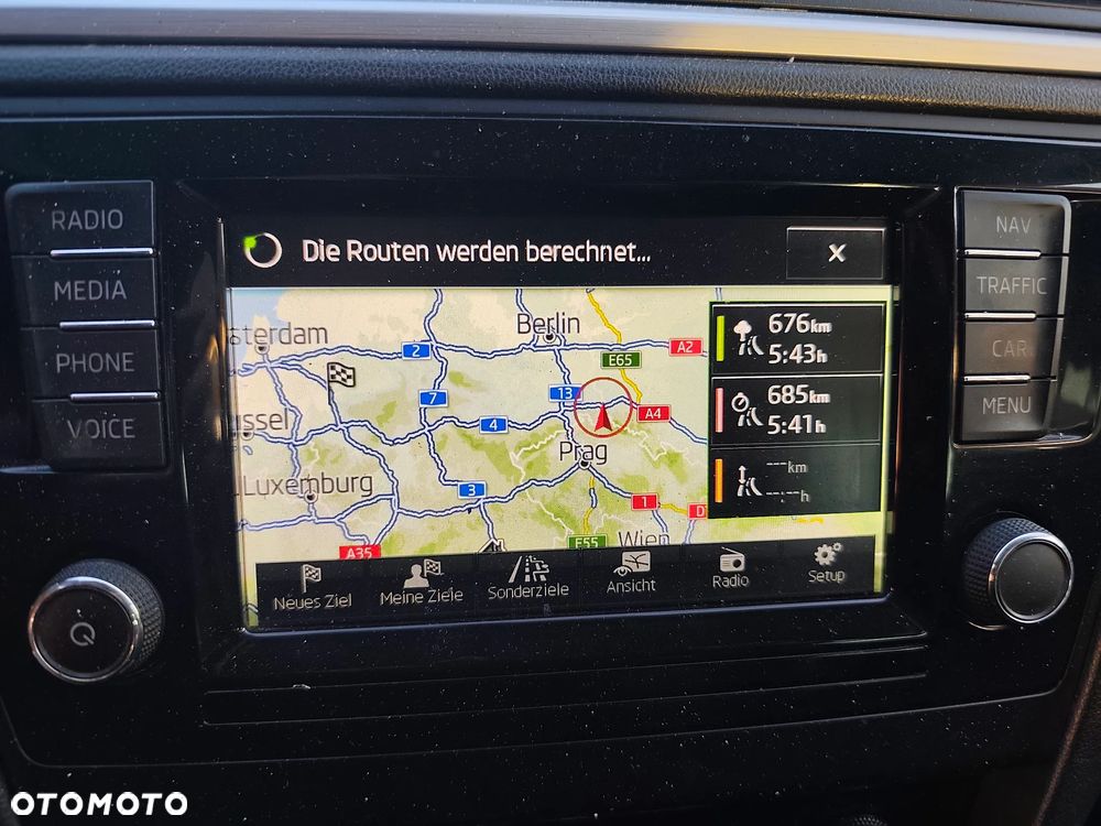Skoda RAPID Spb 1.2 TSI Drive - 16