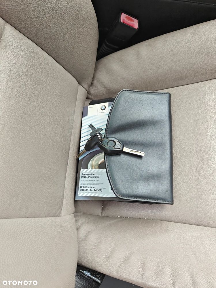 BMW Seria 5 523i - 18