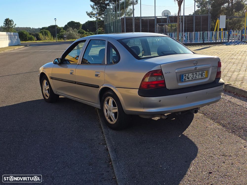 Opel Vectra 2.0 DTi Comfort - 5