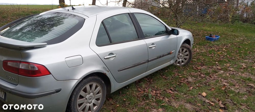 Renault Laguna 1.8 RXE Millenium - 10