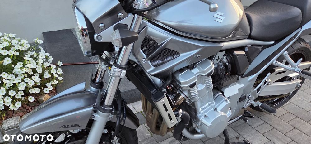 Suzuki Bandit - 11