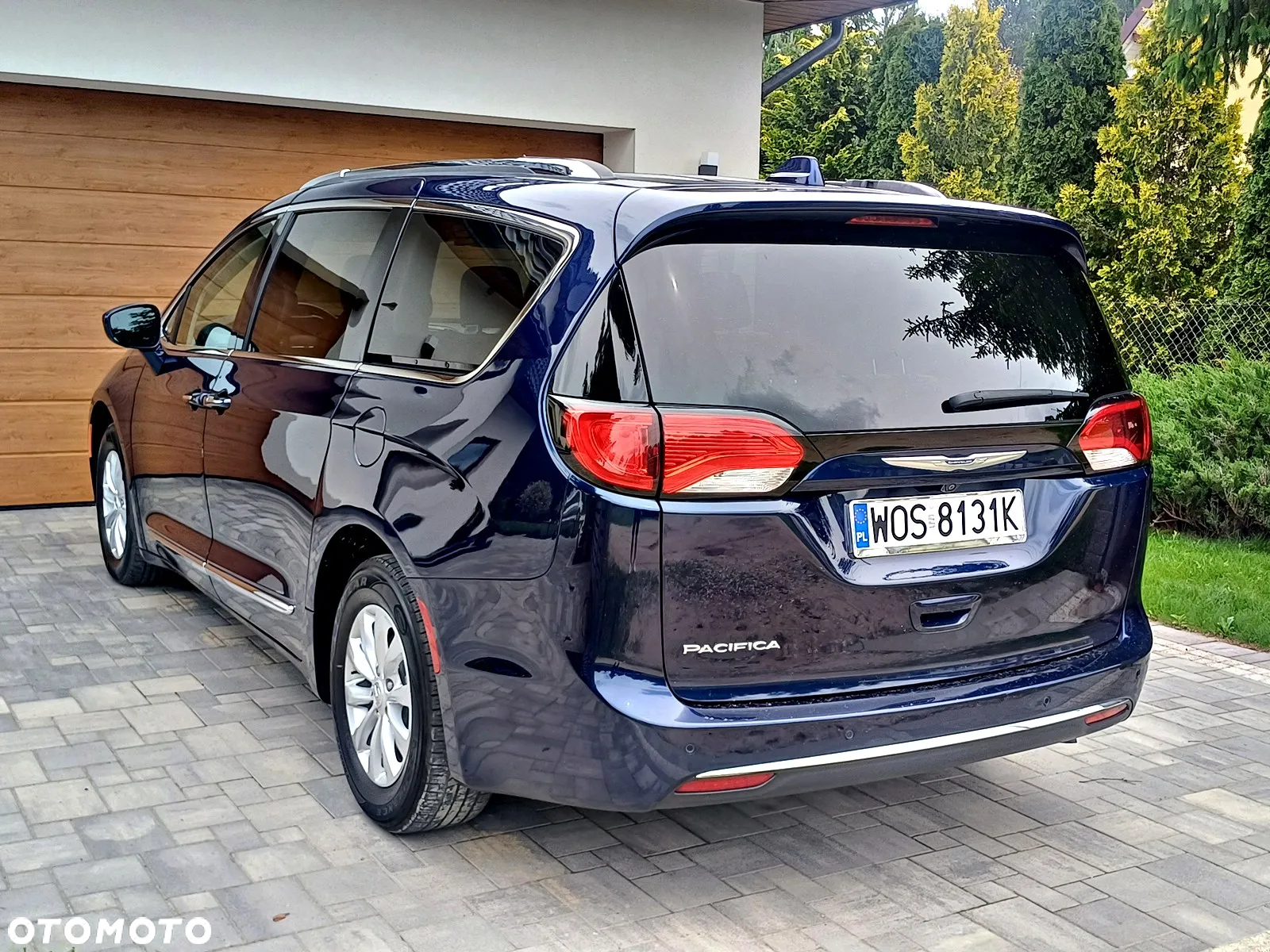 Chrysler Pacifica - 7