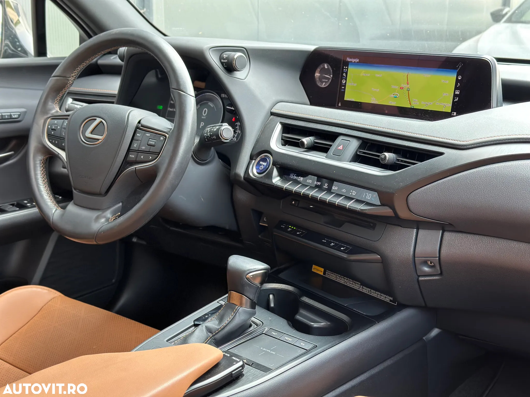 Lexus UX 250h 2.0L HEV 20H- (178 HP) 4X4 CVT Luxury - 2