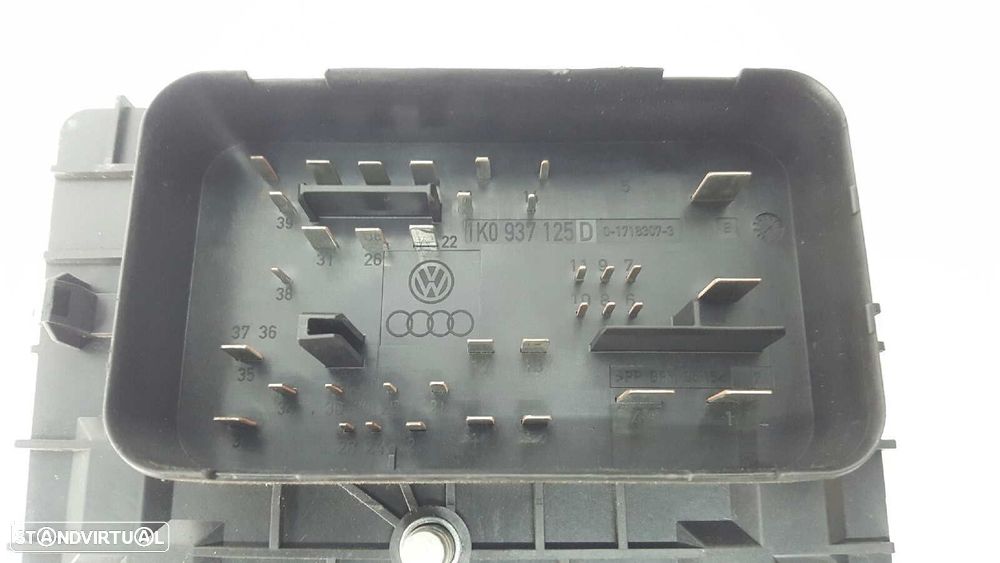 CAIXA DE RELÉS/ FUSÍVEIS VOLKSWAGEN GOLF VI (5K1) ADVANCE - 4