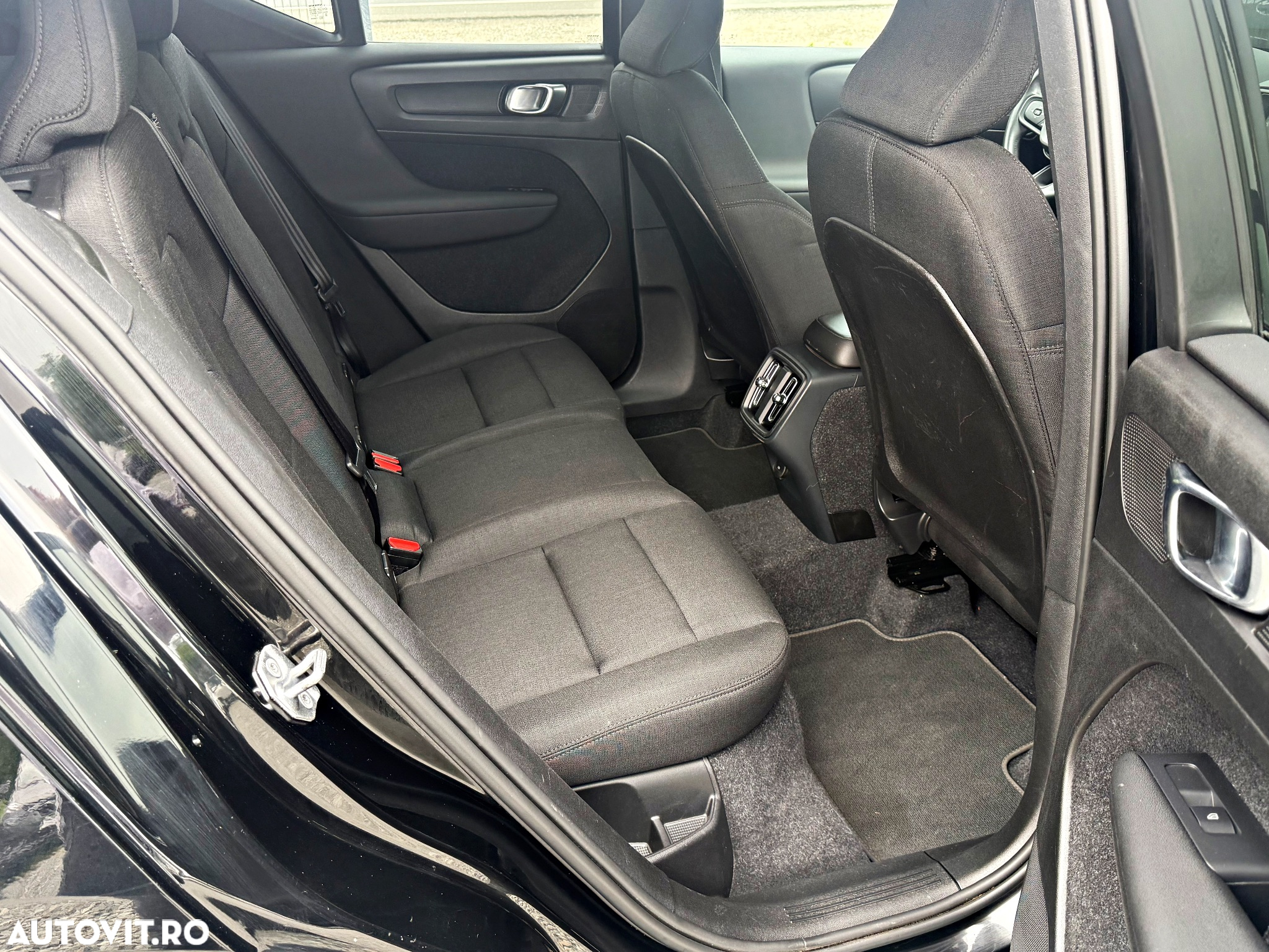 Volvo XC 40 D3 AWD Momentum - 14
