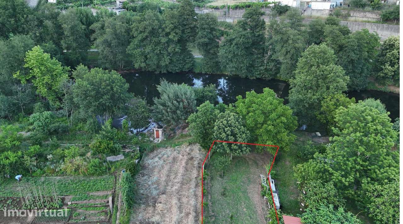 Refúgio de Verão junto ao Rio Alva - Grande imagem: 2/24