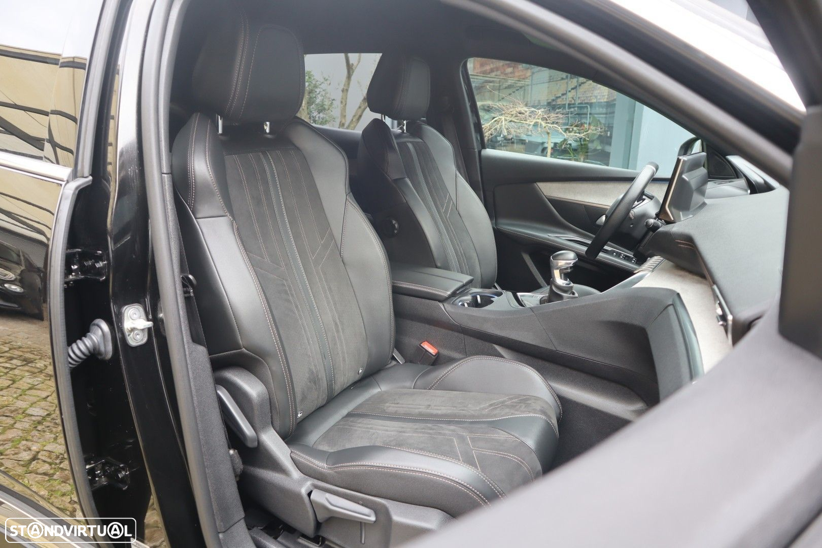 Peugeot 3008 1.2 PureTech GT - 19