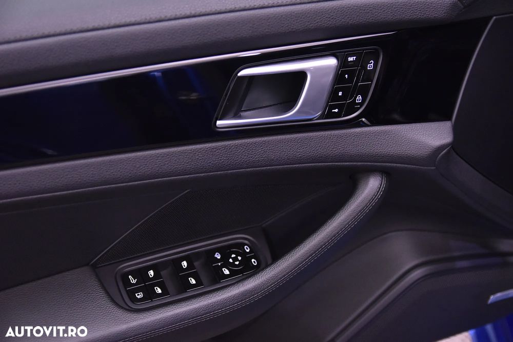 Porsche Panamera 4 E-Hybrid - 14