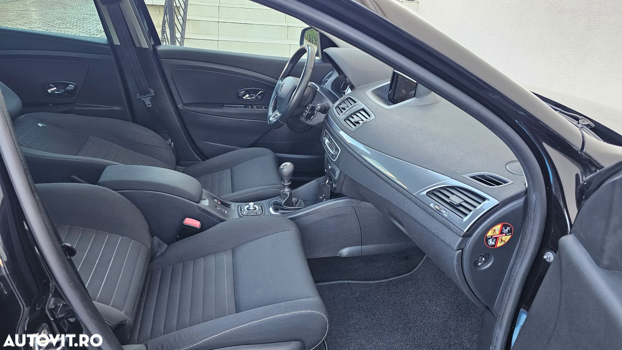 Renault Megane ENERGY TCe 115 Start & Stop LIMITED - 12