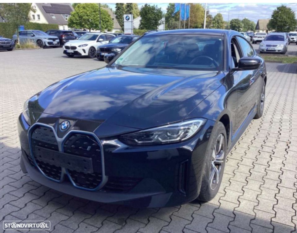 BMW i4 - 7