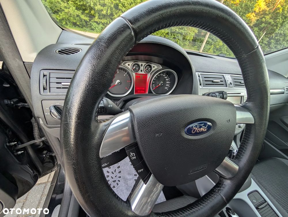 Ford Kuga 2.0 TDCi Titanium - 29