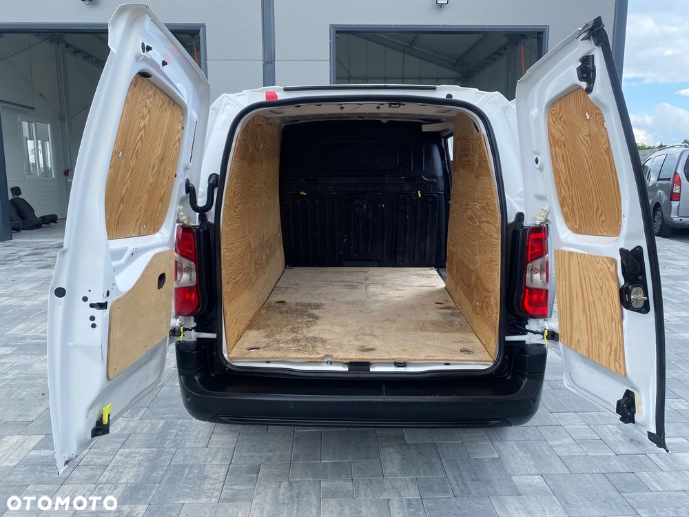 Citroën BERLINGO 1.6 HDI, MAX długi, 3-osobowy, klimatyzacja, zakupiony w salonie w Rzeszowie - 28