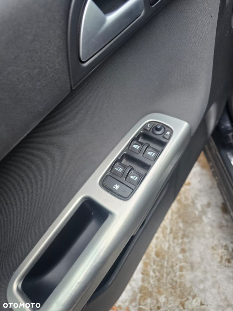 Volvo V50 2.0D Sport - 5