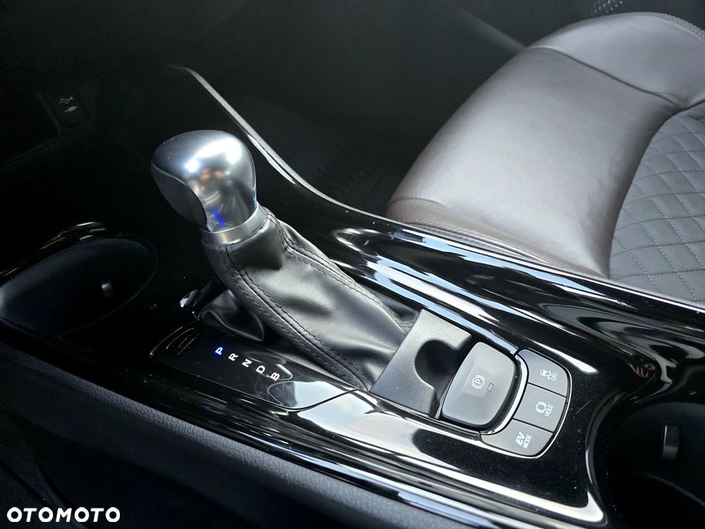 Toyota C-HR - 10