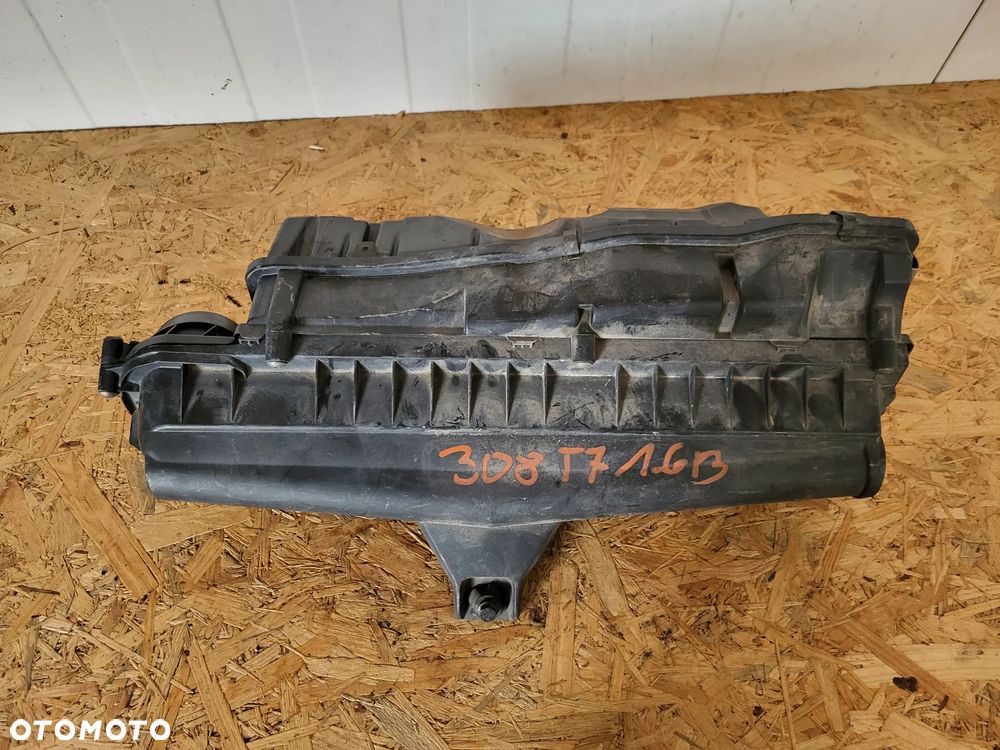 obudowa filtra powietrza 1.6 B Peugeot Citroen - 1