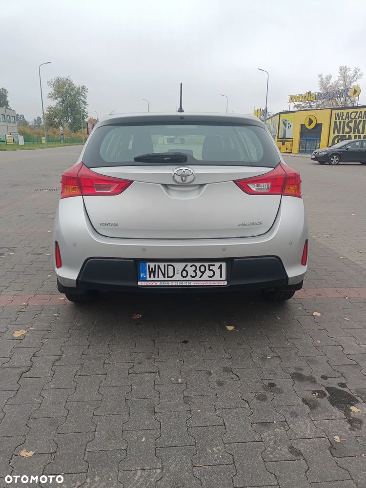 Toyota Auris 2013 photo 4