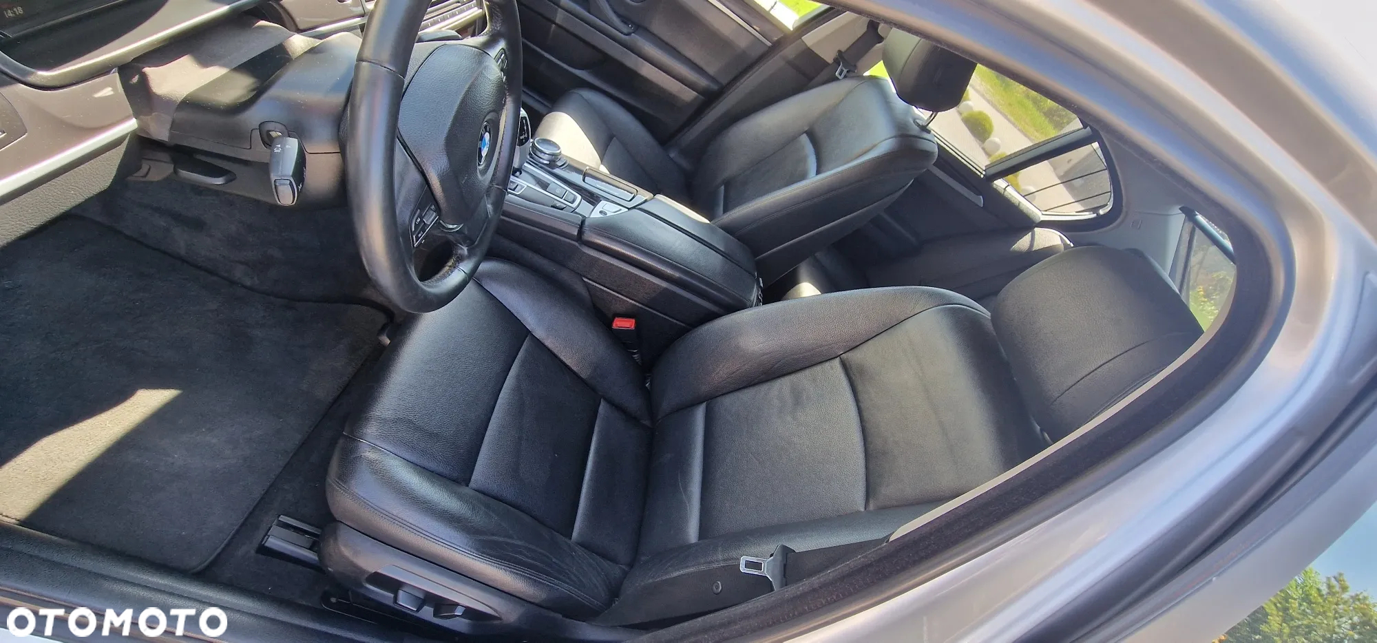 BMW Seria 5 525d - 13