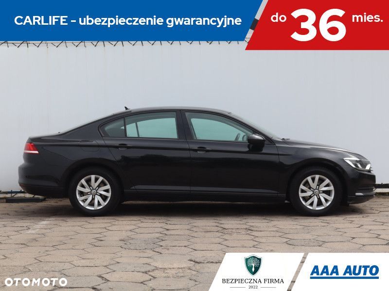 Volkswagen Passat - 8