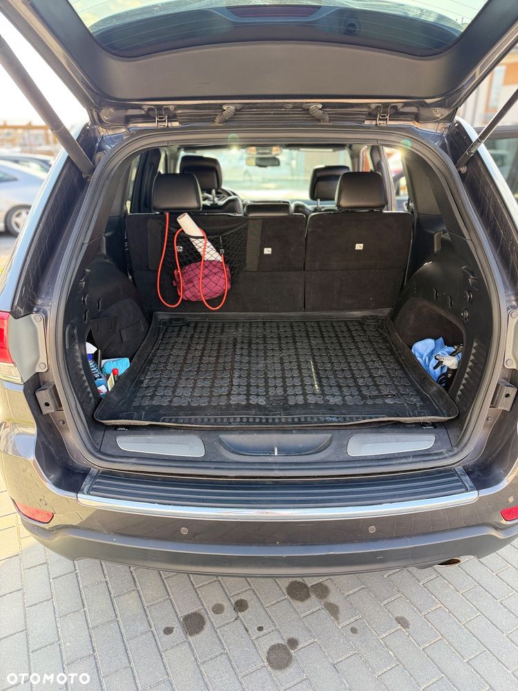 Jeep Grand Cherokee - 11