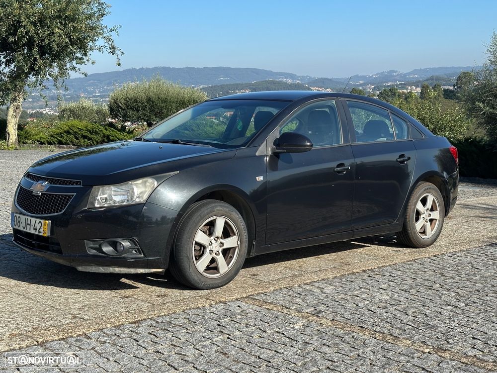Chevrolet Cruze 1.6 LS - 3
