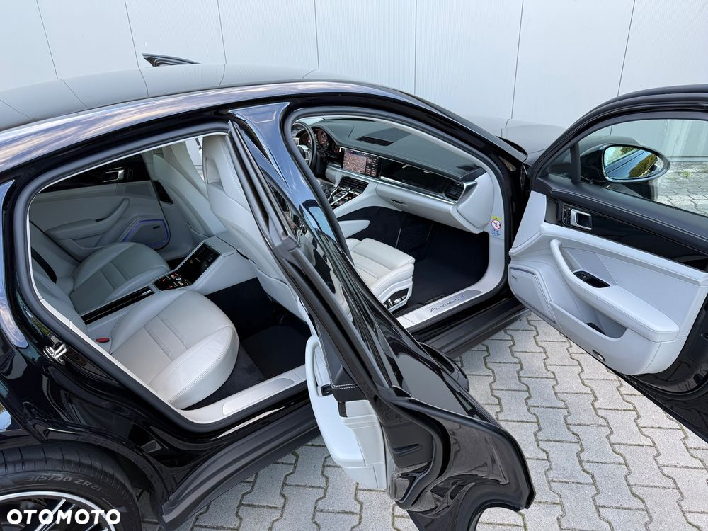 Porsche Panamera 4 Executive - 26