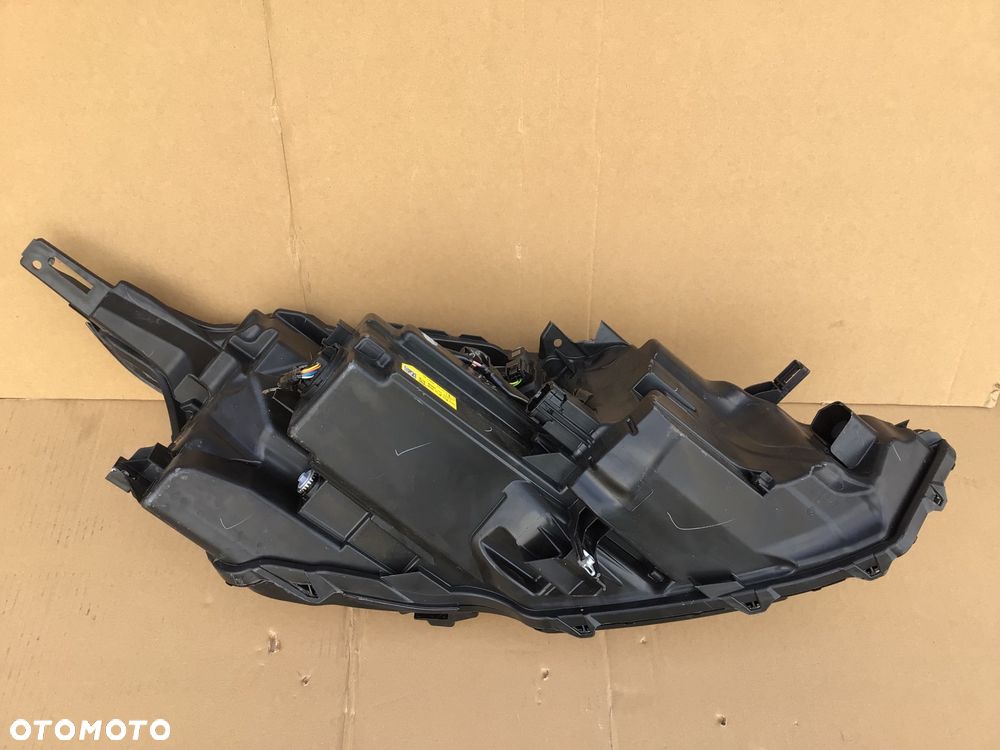 Lampa przednia lewa Nissan Qashqai J12 - 6