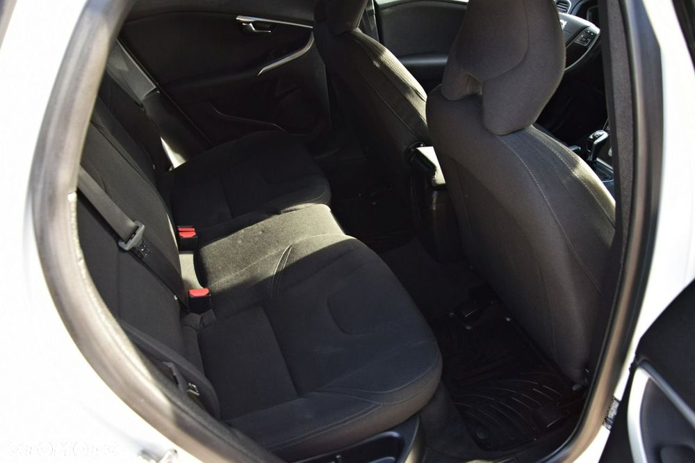 Volvo V40 - 34